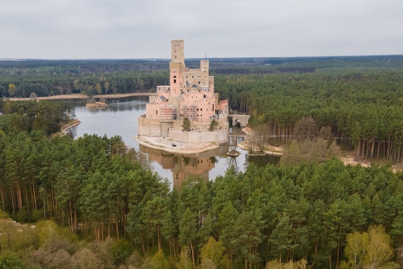 Nowe rewelacje w sprawie zamku w Stobnicy. Szykuje się „oblężenie”