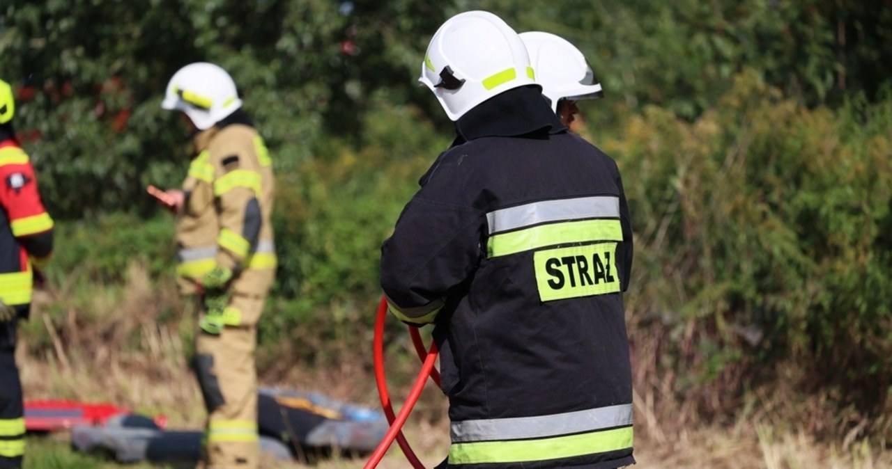 Siano w ogniu. Właściciel gospodarstwa poważnie ranny