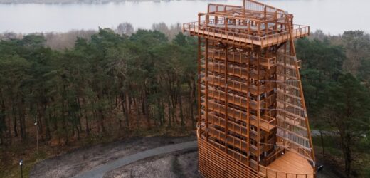 Wieża widokowa w Wolinie ma nietypowego stróża. Czy przebije popularnością Gacka?