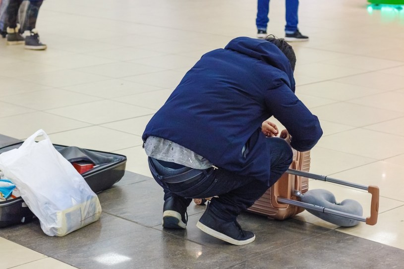 Koniec z nerwowym wykładaniem elektroniki i płynów na taśmy? Rewolucja na lotnisku w Balicach