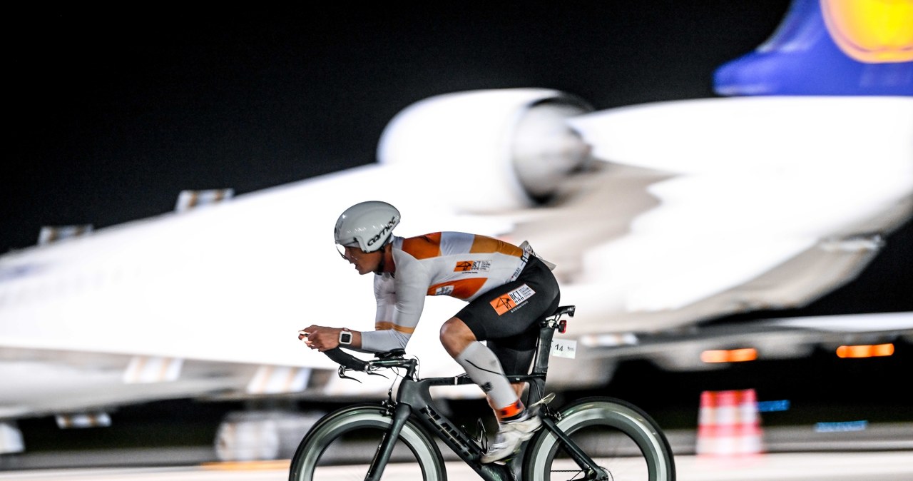 ​Nocny duathlon po raz trzeci na lotnisku w Gdańsku