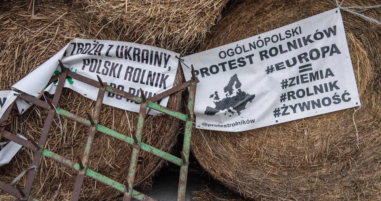 Gnojowica i płonące opony przed domem wójta. Zatrzymano mężczyznę