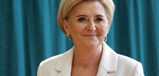 Koniec z garsonkami? Pierwsza dama stawia na najmodniejszy zestaw sezonu