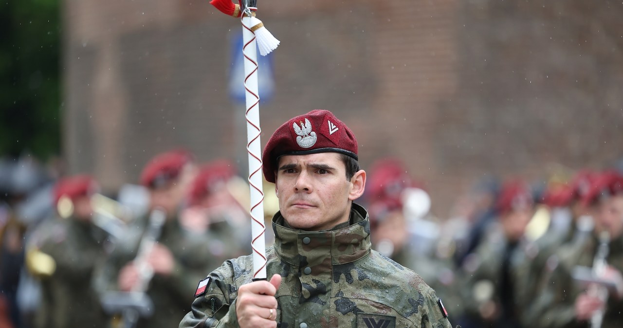 3 maja w Krakowie. Patriotyczny pochód, tramwaj i lekcja śpiewania