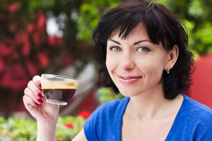 Ile pić kawy, żeby schudnąć? Ta dawka hamuje przyrost masy ciała