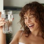 Dietetyczki hollywoodzkich gwiazd: Pij wodę z cytryną na czczo!