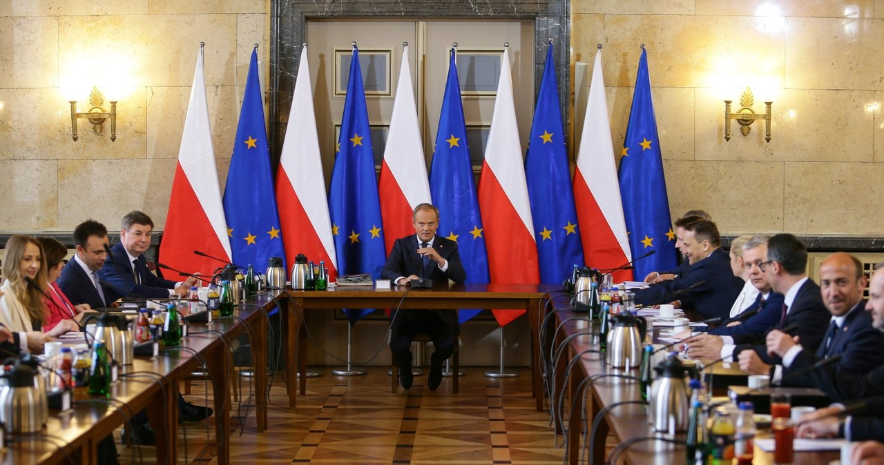 Podejrzane urządzenie odkryte przed posiedzeniem rządu. Nowe fakty