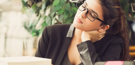 Odczuwasz którychś z tych objawów? Twoje ciało mówi ci, że za dużo pracujesz