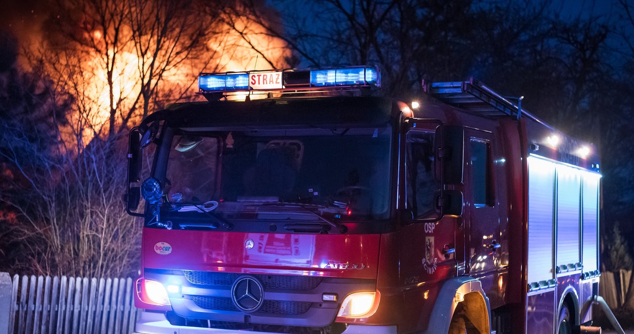 Wielki pożar składowiska odpadów w Rawiczu