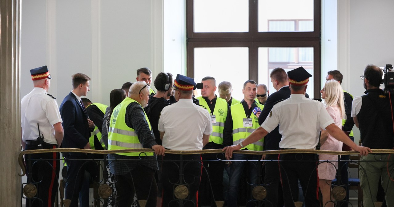 Strajk okupacyjny rolników w Sejmie. Minister rolnictwa zabrał głos