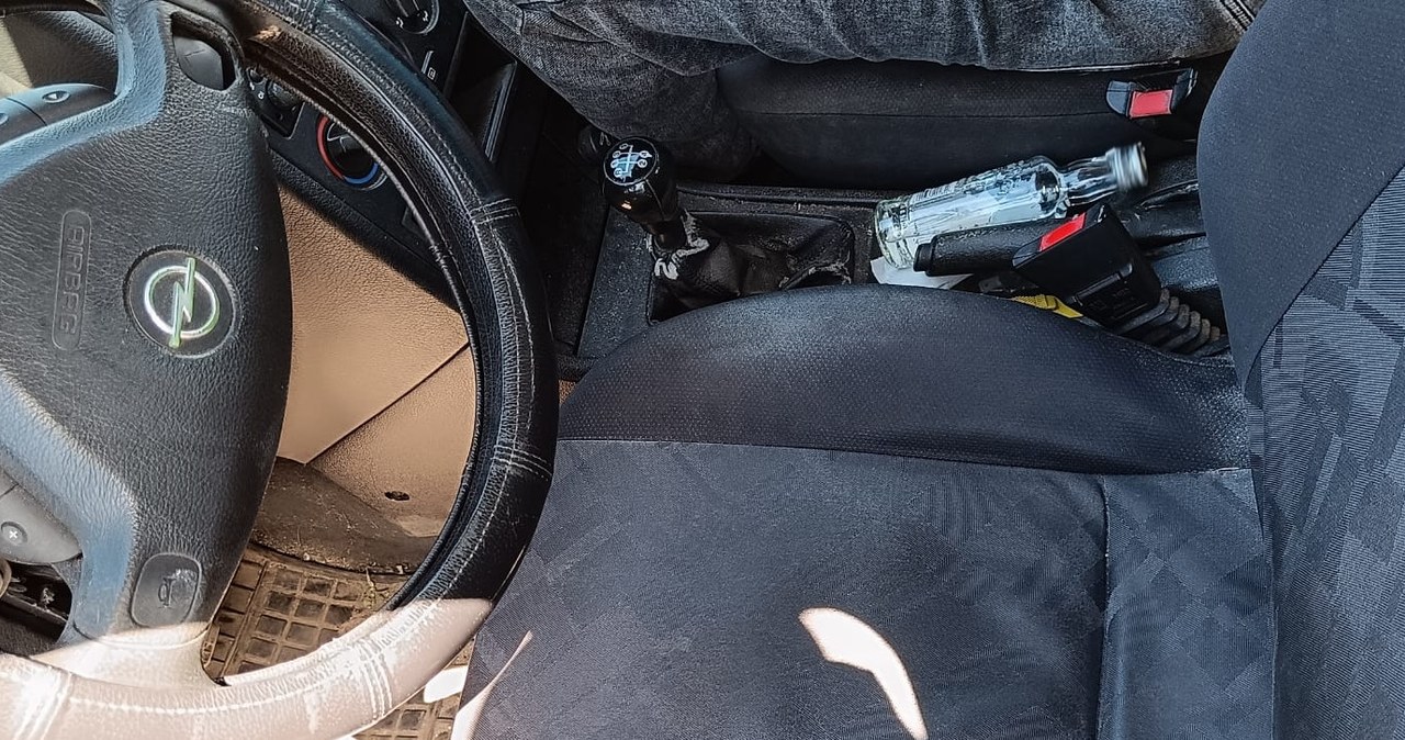 Ten kierowca poszedł „na rekord”. Stracił prawo jazdy w 12 kategoriach