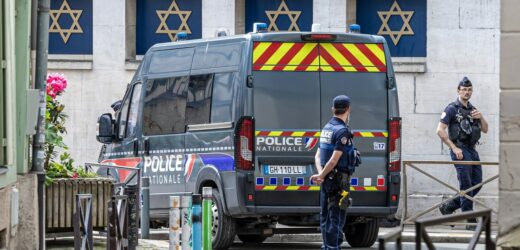 Policja francuska zastrzeliła człowieka, który próbował podpalić synagogę