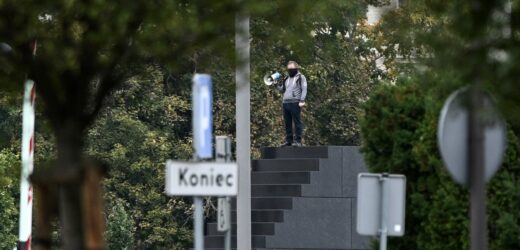 Groził, że się wysadzi na pomniku smoleńskim. Jest akt oskarżenia