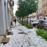 Pogodowy armagedon w Gnieźnie. Zalane ulice, domy, ludzie uwięzieni w autach