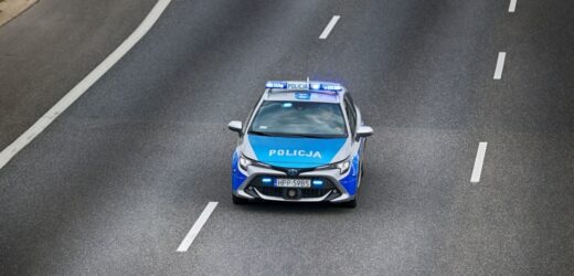Zderzenie dwóch autobusów i ciężarówki koło Szczecina. Nie żyje jedna osoba