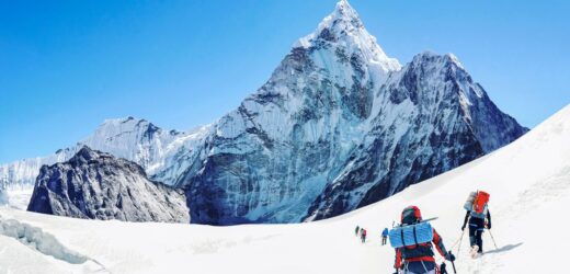 ​Nepalczyk po raz 30. zdobył Mount Everest. Jest rekordzistą