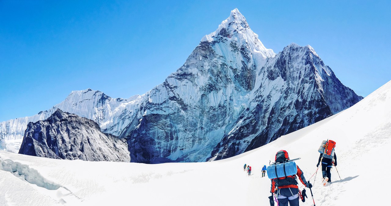 ​Nepalczyk po raz 30. zdobył Mount Everest. Jest rekordzistą