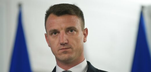​Poseł Konfederacji awanturował się z policjantami. Teraz przeprasza