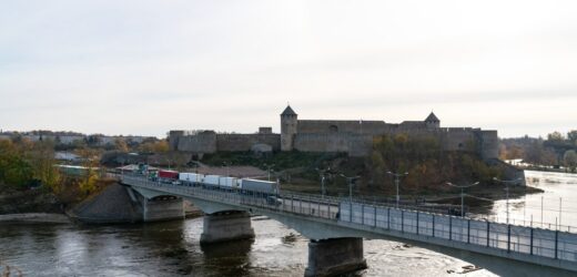 Rosjanie usunęli boje na Narwie. Estonia: To prowokacja