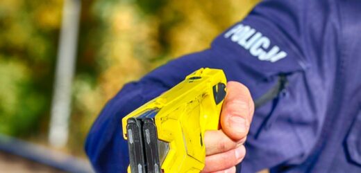 Dramat w Inowrocławiu: Policjanci użyli paralizatora, mężczyzna zmarł