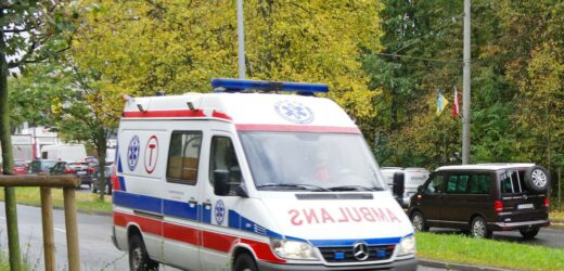 O krok od tragedii na korcie tenisowym. Zadziałał „łańcuch przeżycia”