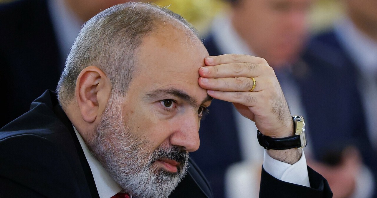 Awaryjne lądowanie śmigłowca z premierem Armenii na pokładzie