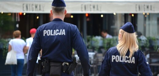 Zagroził pracownicy stacji i ukradł pieniądze. Sprawca napadu poszukiwany