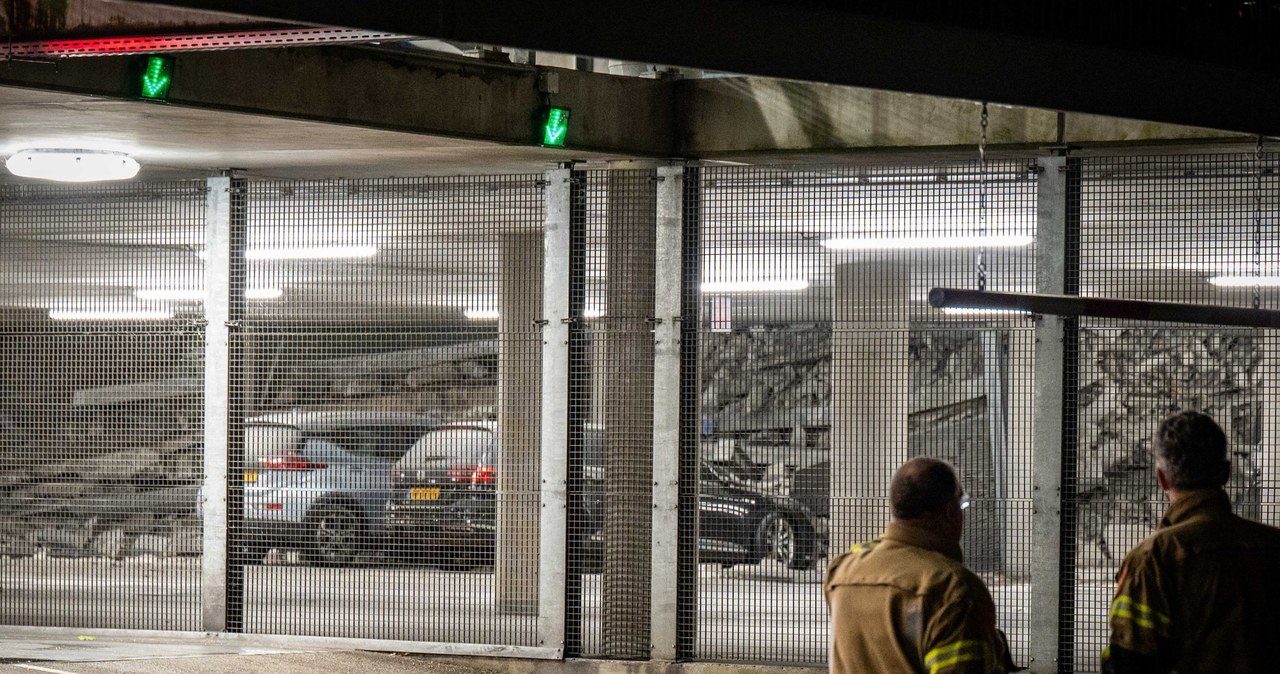 Horror w Holandii: Zawalił się parking przy szpitalu [ZDJĘCIA]