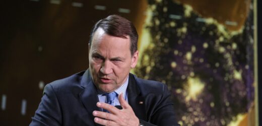 Sikorski: Polska nałoży restrykcje na poruszanie się rosyjskich dyplomatów po kraju