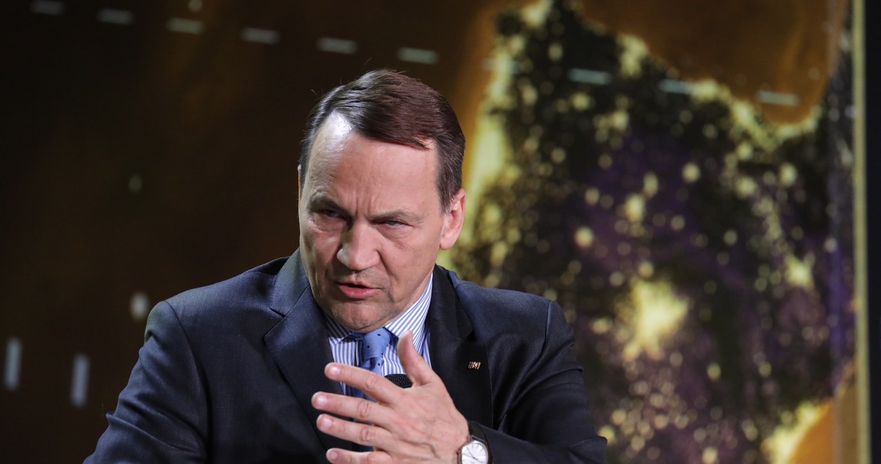 Sikorski: Polska nałoży restrykcje na poruszanie się rosyjskich dyplomatów po kraju