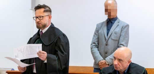 Organizator skoków ze spadochronem stanął przed sądem