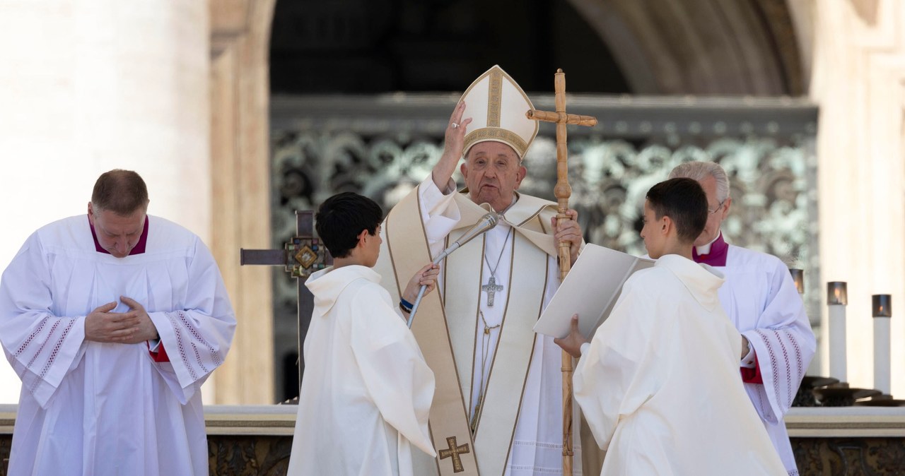 Ostre słowa Franciszka o homoseksualistach w seminariach