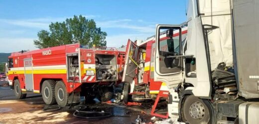 Wypadek z udziałem polskiej ciężarówki na Słowacji. Nie żyje dwóch strażaków