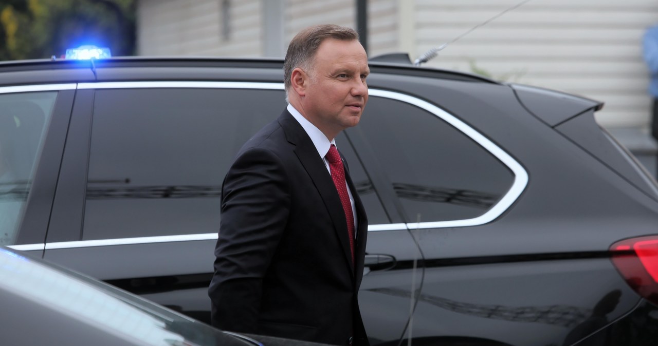 Rzucił petardą w kolumnę prezydenta Andrzeja Dudy. Nietypowe tłumaczenie sprawcy