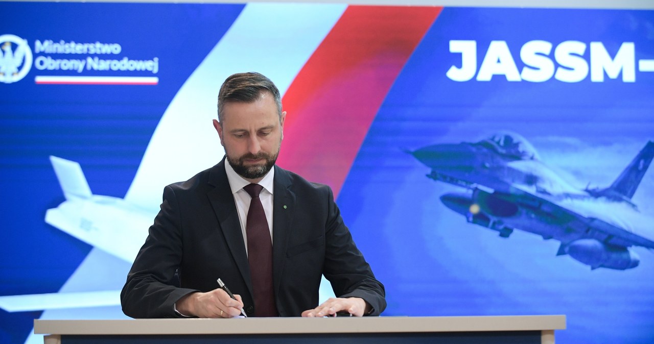 Pociski, które będą mogły sięgnąć Moskwy. Szef MON podpisał umowę