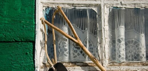 Senior z procą przez lata terroryzował sąsiadów