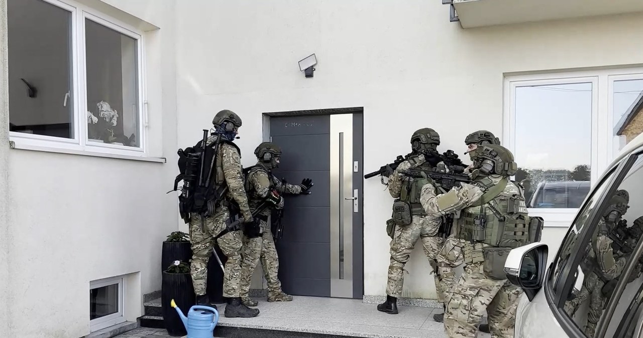 Cudzoziemcy nielegalnie wjeżdżający do Polski. Zatrzymany m.in. pracownicy urzędu pracy