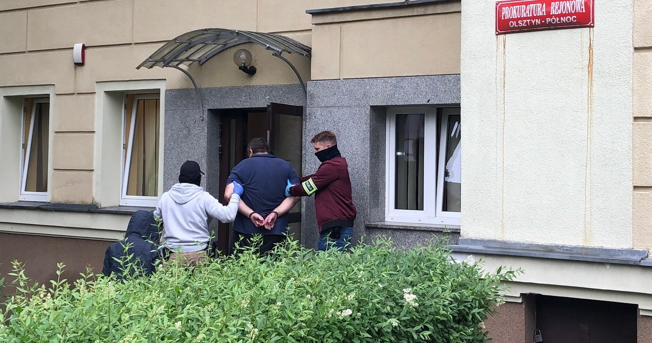 Wywrotka taranowała auta. Jest zarzut dla kierowcy