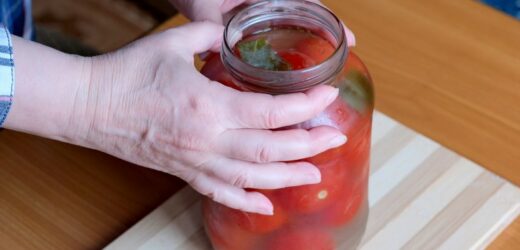 Kiszone pomidory to hit, a zupa na nich – niebo w gębie. Przepis Ewy Wachowicz