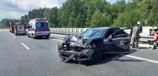Śmiertelny wypadek na A4. Zderzyły się dwie osobówki