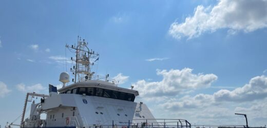 Statki badawcze Oceanograf i Oceania wypłynęły w rejs za koło podbiegunowe