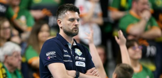 Michał Winiarski pozostaje trenerem „Jurajskich Rycerzy”