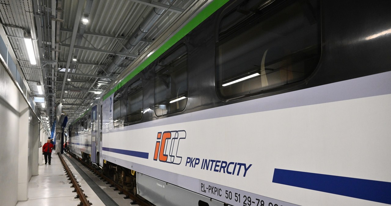 ​PKP Intercity znosi obowiązek rezerwacji miejsc w części pociągów