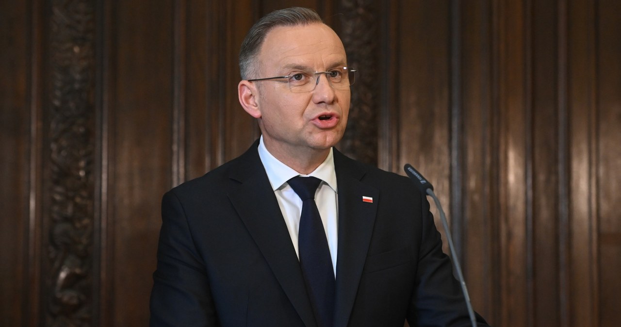 Duda: Strona rządowa łamie procedury nominowania dyplomatów