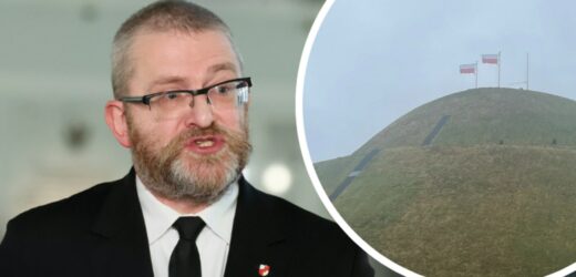 Grzegorz Braun znów dał znać o sobie. Incydent z flagą na Kopcu Kościuszki