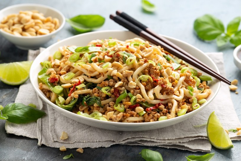 Jak przyrządzić kapustę pak choi? 3 przepisy na niebanalny obiad