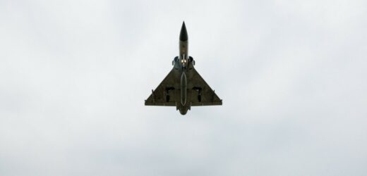 Macron: Francja przekaże Ukrainie myśliwce Mirage