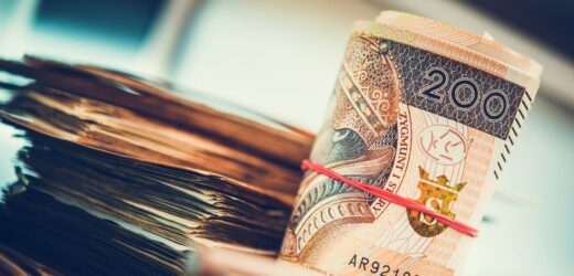 Sprawa dezubekizacji. Państwo przegrywa z byłymi funkcjonariuszami i zwraca miliardy