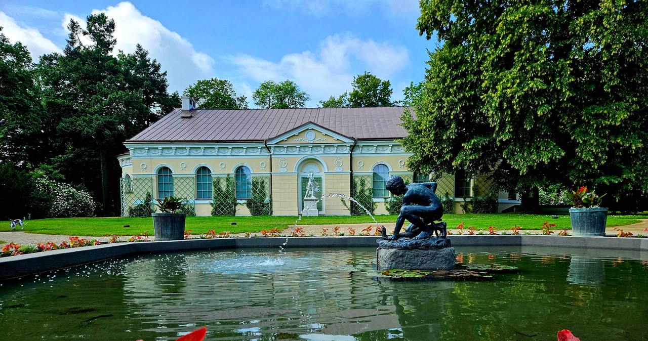 Zmiany w łańcuckim parku. Fontanna odzyskała dawny blask