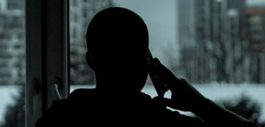 Zmanipulowany przez oszustów senior stracił ponad 125 tys. złotych